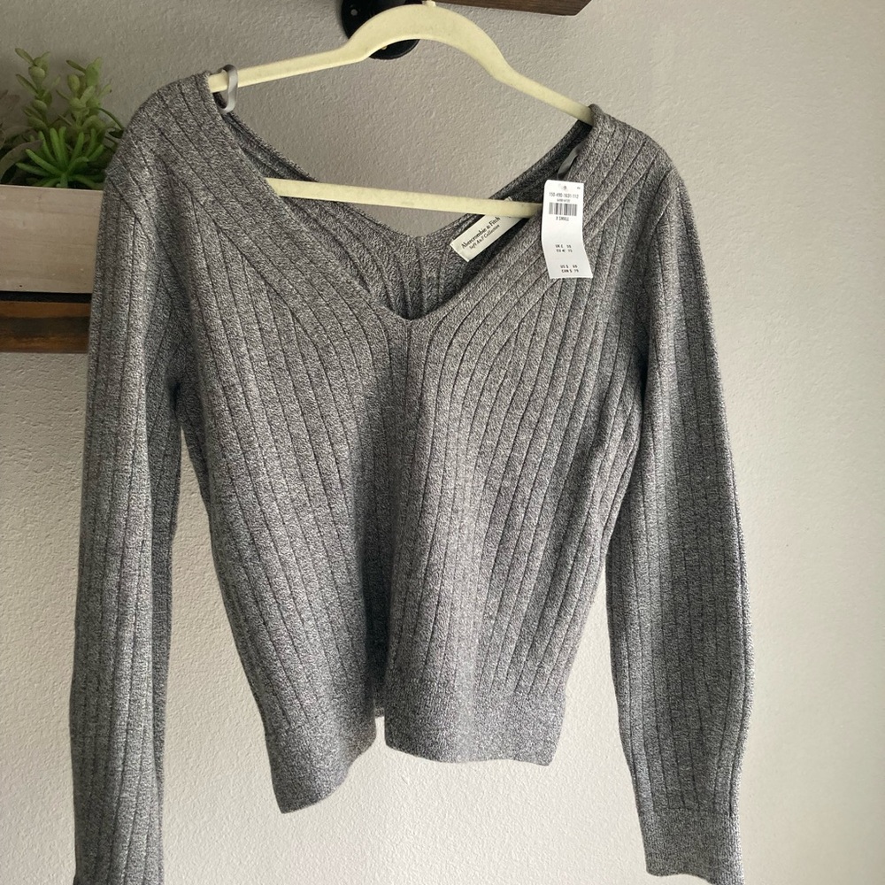 Abercrombie gray sweater